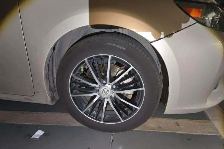 Used Lexus ES 2013 300h Elite Edition