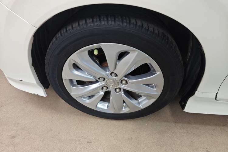 Used Honda Jade 2017 1.8L automatic Comfort version 5 seats
