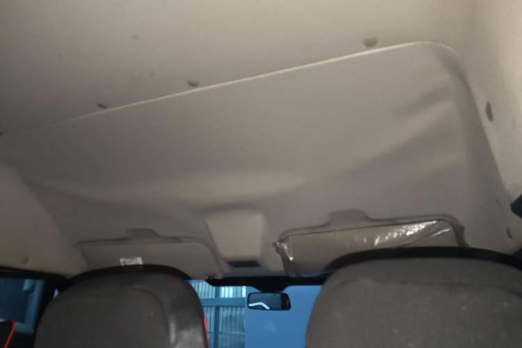 Used Ford Transit Custom 2016 2.2T Short Wheelbase 6-Seater Mid-Height Multi-Purpose Vehicle
