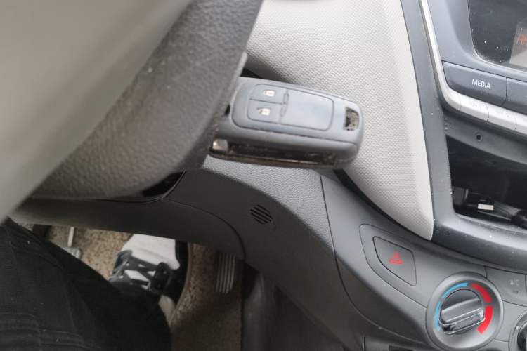 Used Chevrolet Sail 2015 Sail 3 1.3L Manual Ideal Edition Vehicle Key