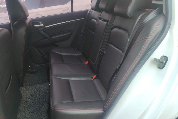 Used Geely Auto Emgrand 2014 Hatchback 1.3T CVT Elite Model
