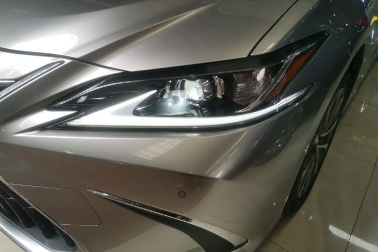 Used Lexus ES 2022 200 Excellence Edition
