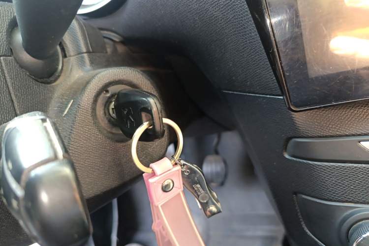 Used Peugeot 408 2018 Revised Version 1.8L Manual Leading Edition Vehicle Key