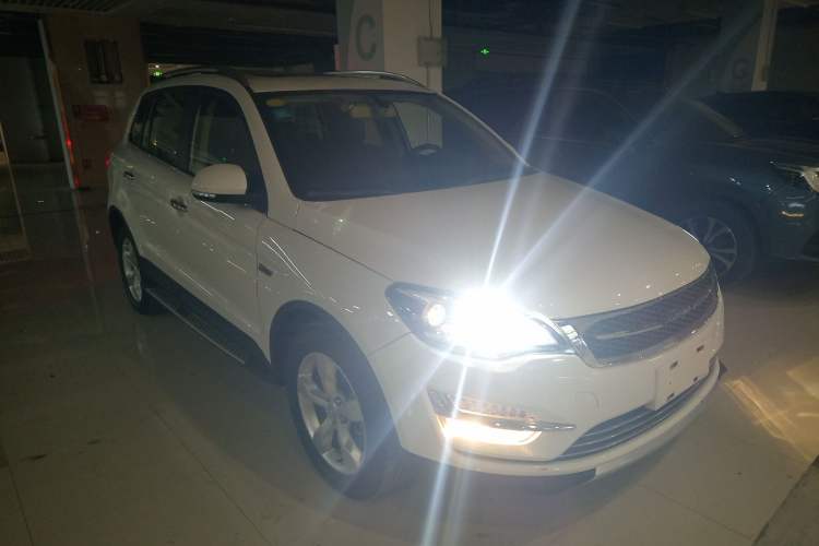 Used Zotye Domy X5 2015 1.5T CVT ZhiXian Trim China V Standard