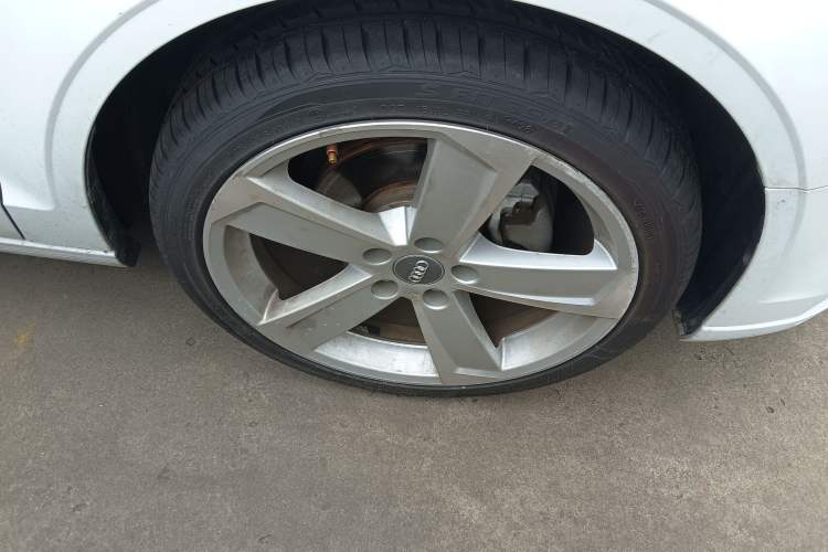 Used Audi A3 2020 Limousine 35 TFSI Style Edition China VI Emission Standard Right Front Wheel Hub