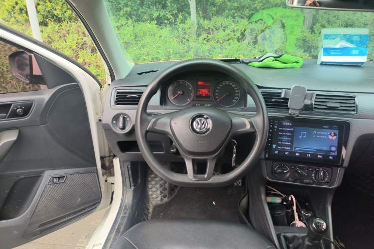 Used Volkswagen Santana 2016 1.6L Manual Fashion Edition Steering Wheel