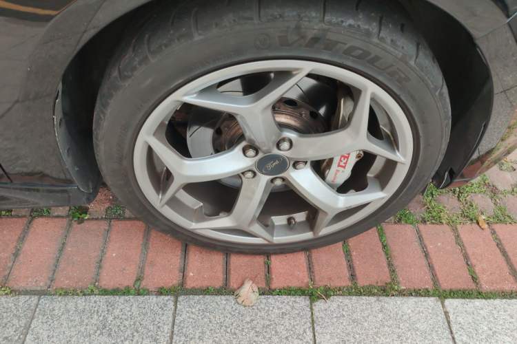 Used Ford Focus 2012 Hatchback 2.0L Manual Luxury Sport Model
