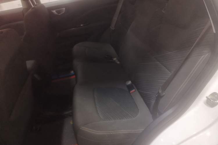 Used Wuling Alvez 2022 1.5L Manual Free-Style Model