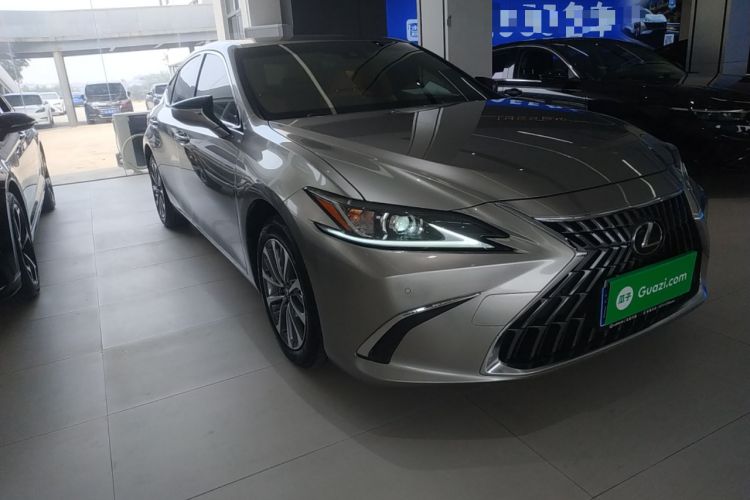 Used Lexus ES 2023 200 Excellence Edition