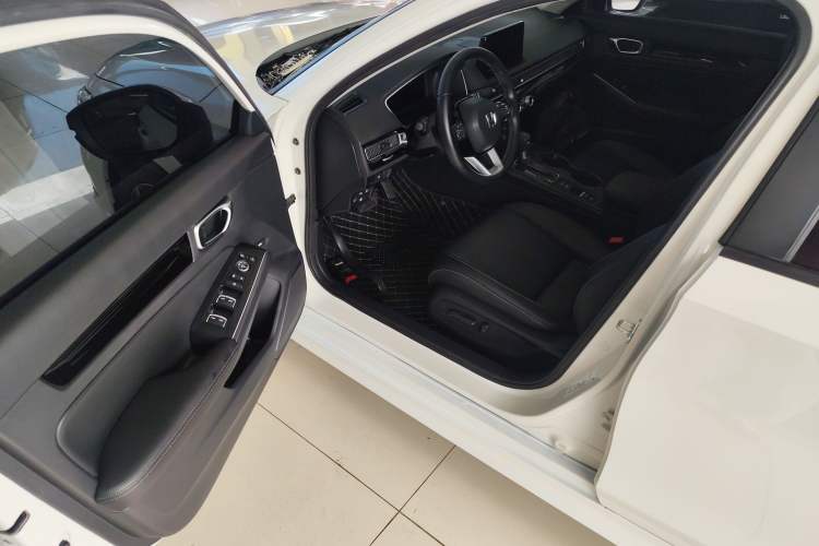 Used Honda Civic 2022 240TURBO CVT Dynamic Control Version
