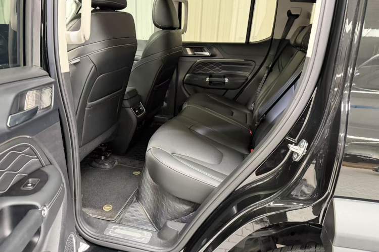 Used Tank 300 New Energy 2025 Hi4-T
