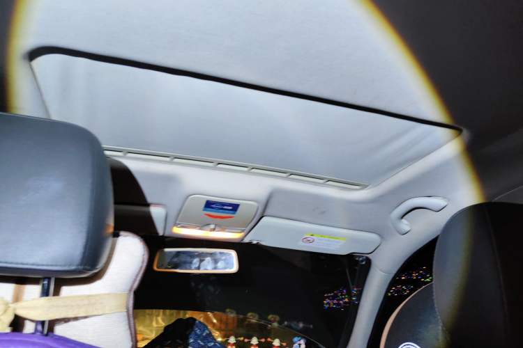 Used Volkswagen Bora 2014 1.6L Manual Comfort Model Headliner