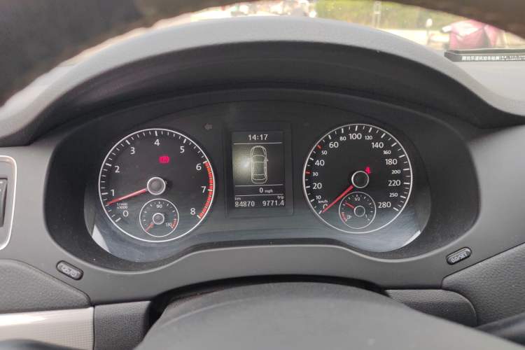 Used Volkswagen Sagitar 2012 1.4TSI Manual Luxury Model Instrument Cluster