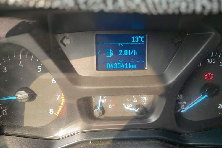 Used Ford Transit 2019 2.0T Gasoline Multi-Purpose Commercial Vehicle Short Wheelbase Low Roof 6-Seater China VI Standard
