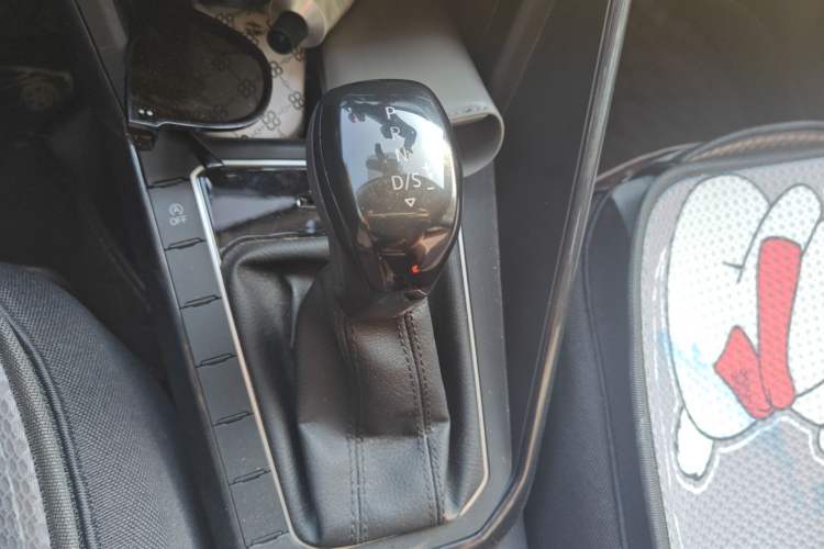 Used Volkswagen Lavida 2023 New Sharp 1.5L Automatic Excellent New Edition Gear Lever