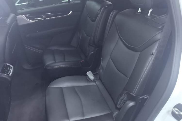 Used Cadillac XT6 2022 2.0T Six-Seater Four-Wheel Drive Luxury Version Left Rear Seat