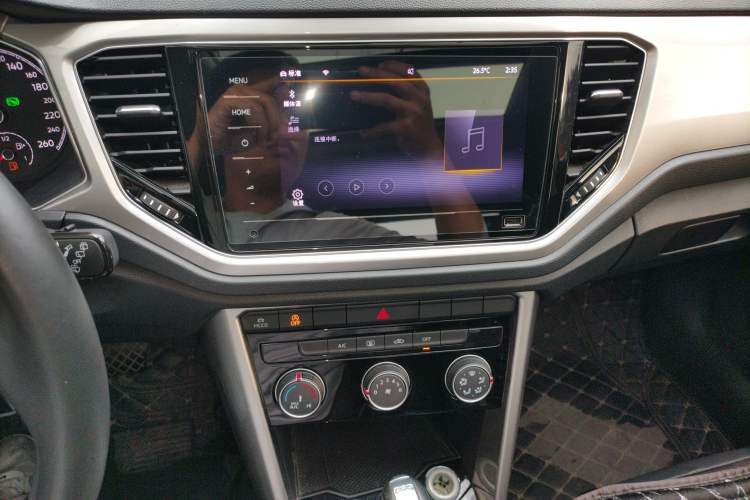 Used Volkswagen T-ROC 2021 280TSI DSG Two-Wheel Drive Elite Connect Edition