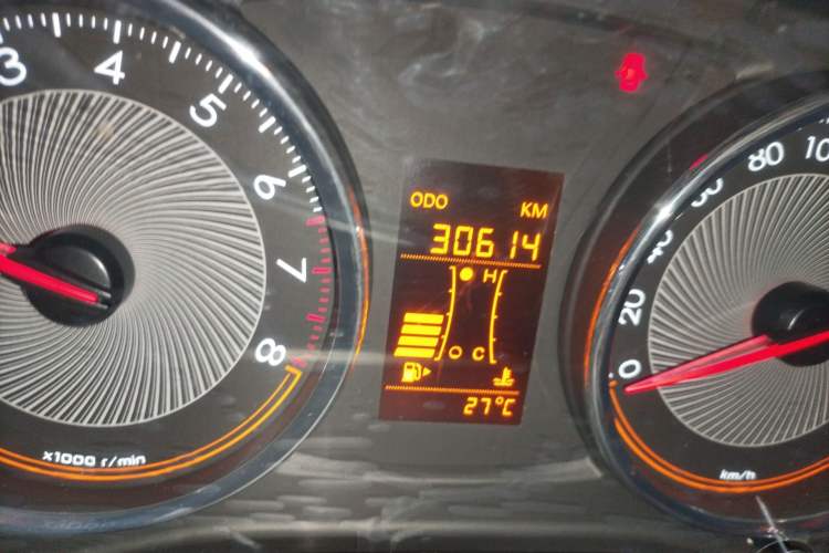 Used Chevrolet Sail 2015 Sail 3 1.3L Manual Ideal Edition Odometer Close Up