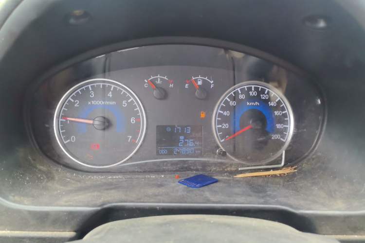 Used Dongfeng Fengon 2013 1.3L Manual Deluxe Edition DK13-08 Instrument Cluster