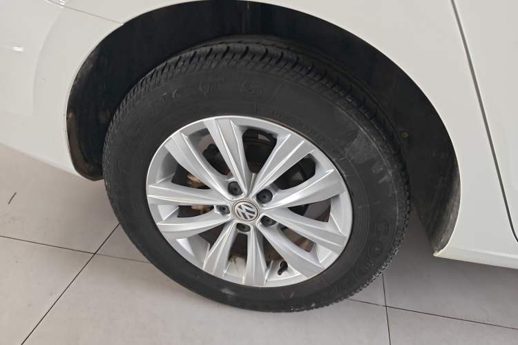 Used Volkswagen Bora 2018 1.5L Automatic Fashion Model Right Rear Wheel Hub