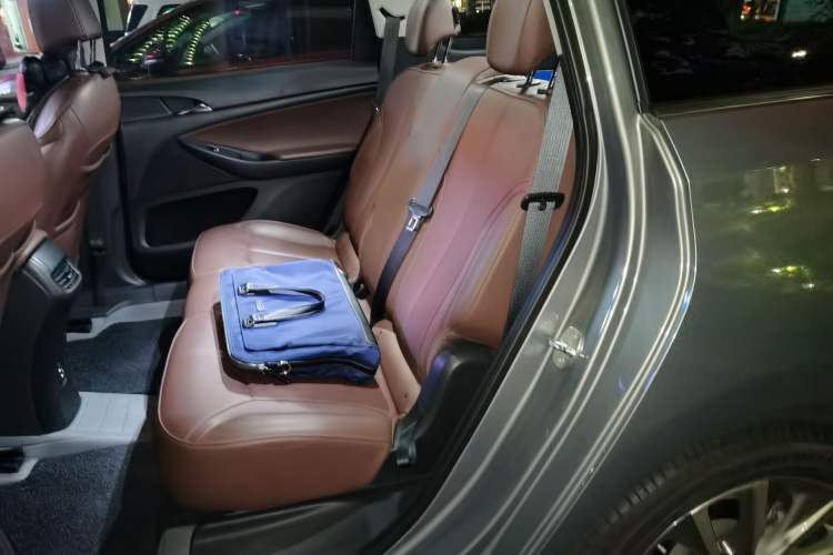 Used Buick GL6 2019 18T 5-Seater Connected Luxury Version China V Standard