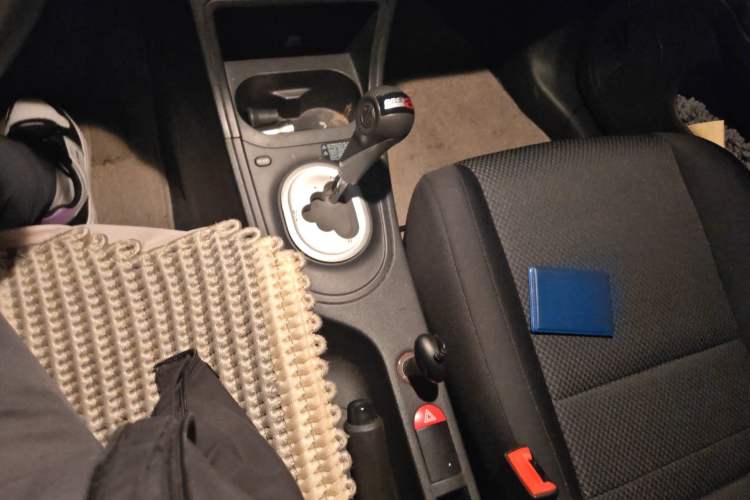 Used MG 3 2014 1.5L AMT Elite Edition Gear Lever