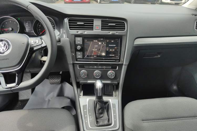 Used Volkswagen Golf 2019 1.6L Automatic Comfort Model China V Standard
