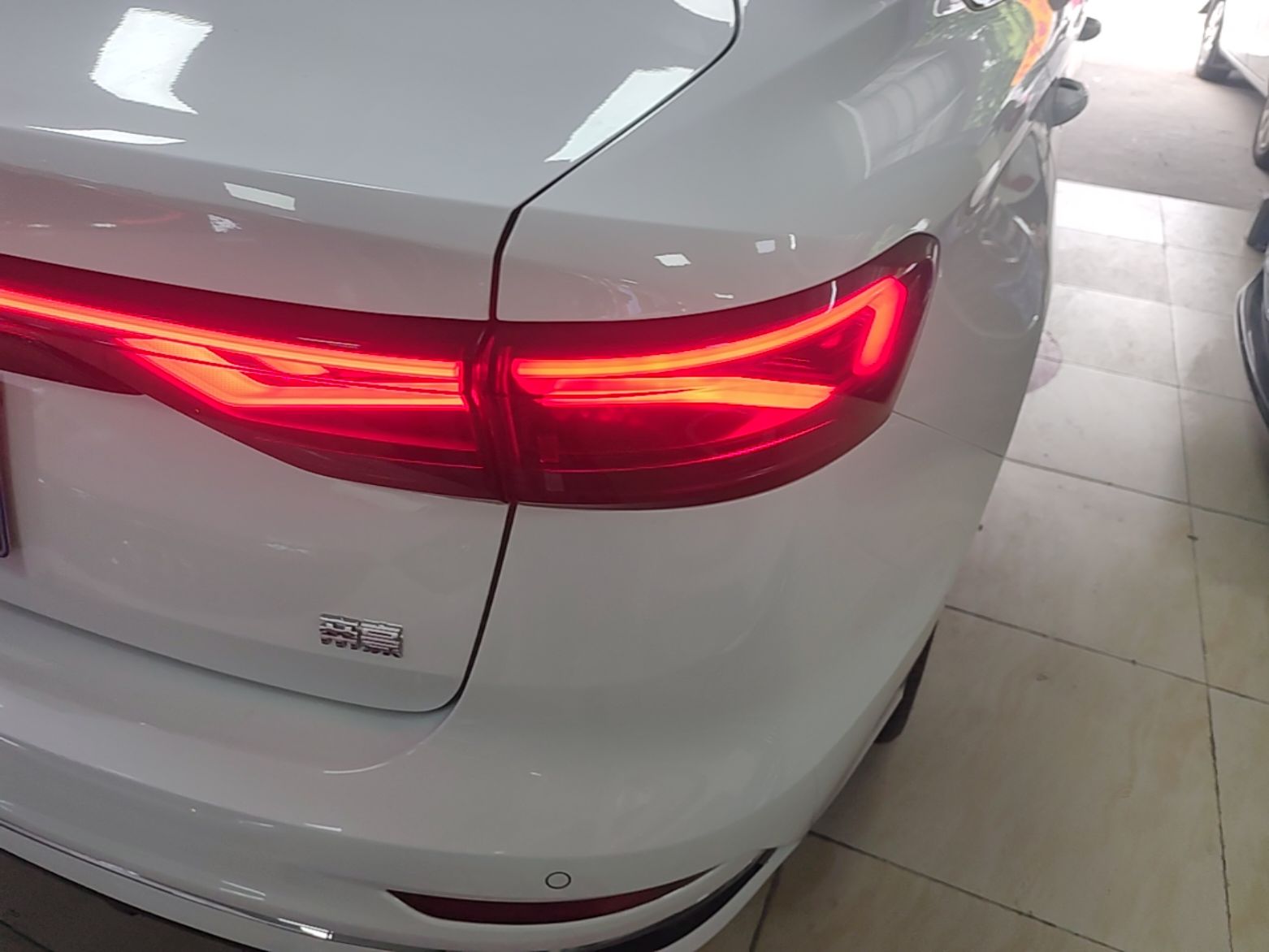 Geely Auto Emgrand 2022 4th Generation 1.5L CVT Luxury Model - Premium — снимка 9