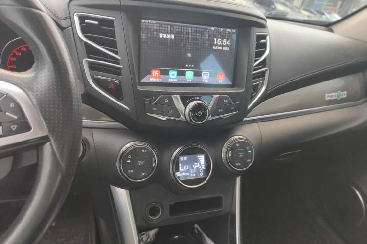 Used BYD Song New Energy 2017 Song EV300 Prestige Model Audio And AC Panel