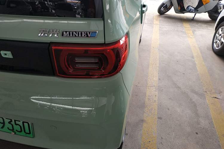 Used Wuling Hongguang MINIEV 2022 Macaron Fashion Edition Lithium-Nickel-Cobalt-Alpha-oxide