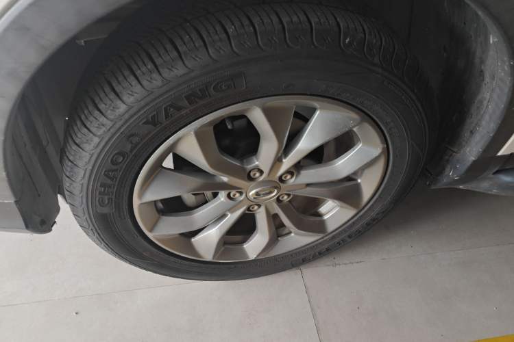 Used GAC Trumpchi GS3 2017 150N Automatic Elite Edition Left Front Wheel Hub