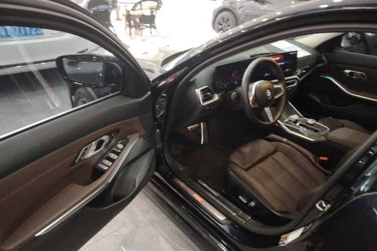 Used BMW i3 2022 eDrive 35 L