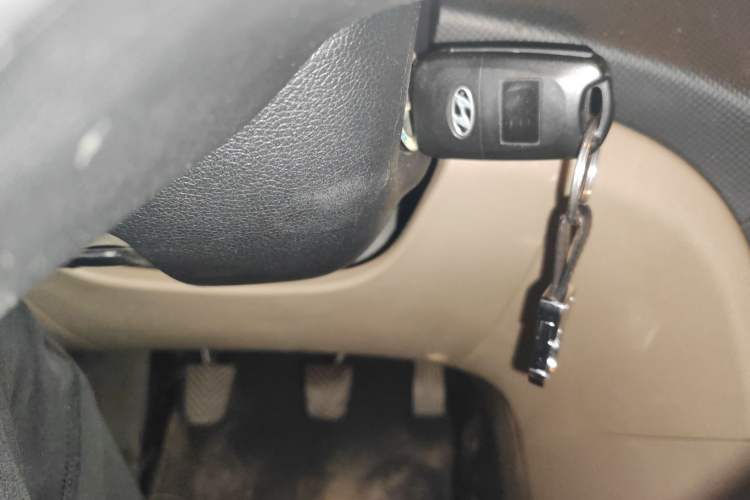 Used Hyundai Verna (older generation) 2016 1.4L Manual Smart GLS Trim