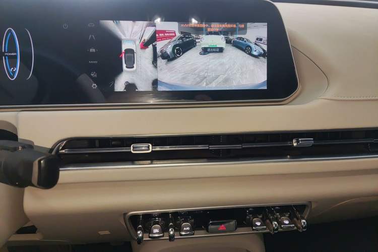 Used ORA Good Cat 2021 400km Standard Range Venus Edition Lithium-Ion Battery Audio And AC Panel