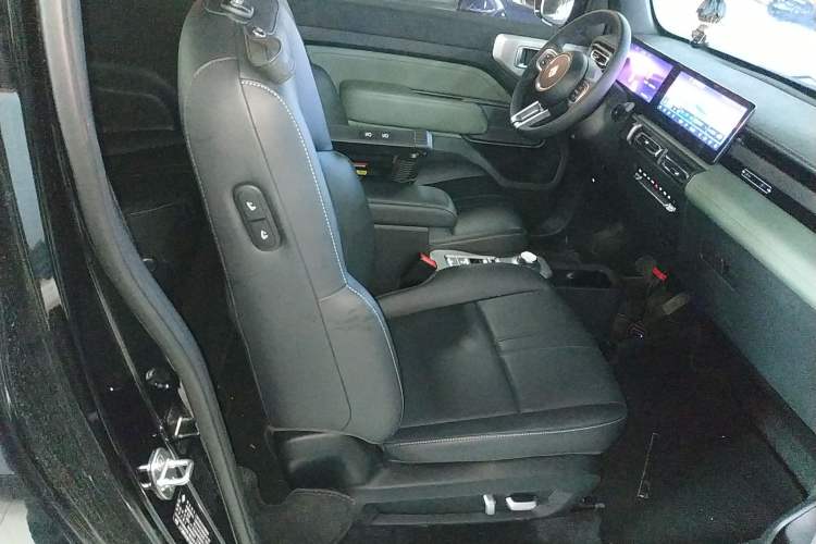 Used Baojun Spark 2024 Intelligent Premium Edition Right Front Seat