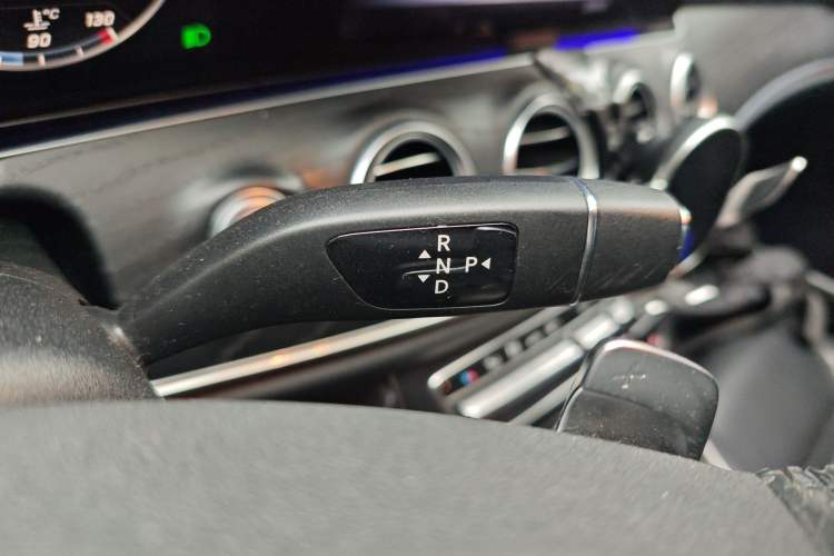 Used Mercedes-Benz E-Class 2018 Facelift E 200 L Sport Edition Gear Lever
