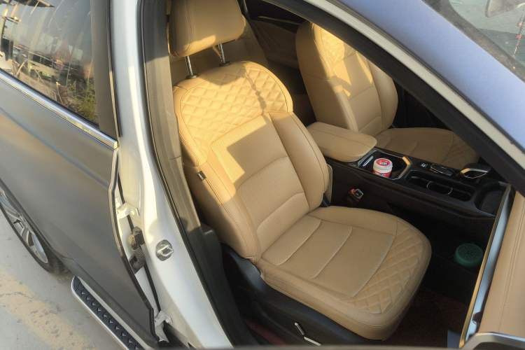 Used Geely Auto Haoyue L 2023 2.0T DCT Flagship Version
