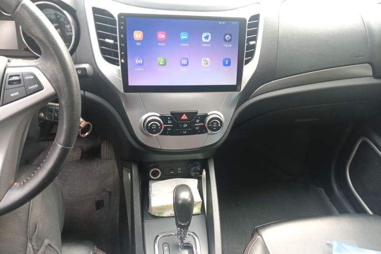 Used Changan CS35 2014 1.6L Automatic Luxury Model China IV Standard