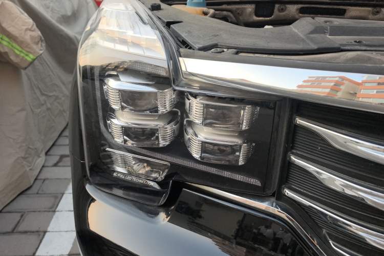 Used GAC Trumpchi GS7 2017 320T Two-Wheel-Drive Luxury Smart Connectivity Model
