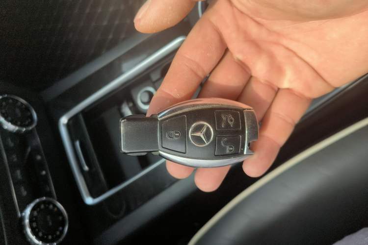 Used Mercedes-Benz GLK-Class 2013 Facelift GLK 300 4MATIC Luxury Edition Interior 1