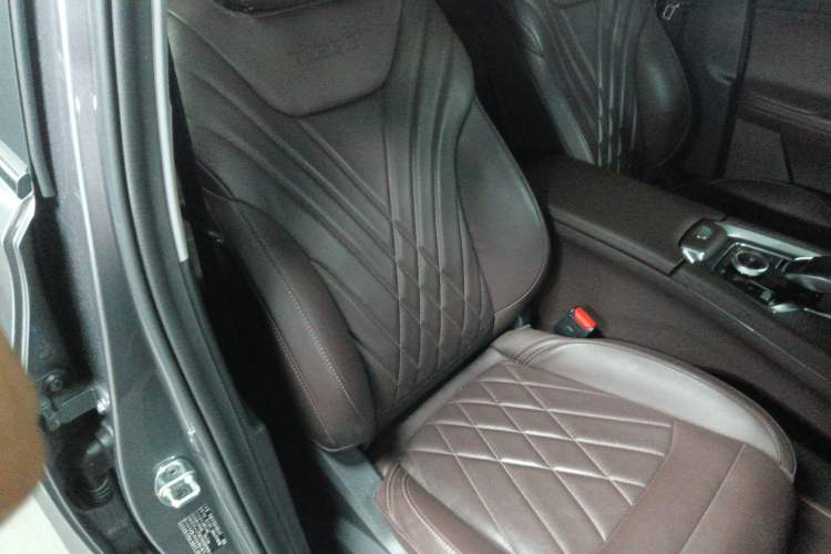 Used Chery Tiggo 8 PRO 2024 Champion Edition 290T Two-Wheel Drive Peak Version 7 Seats
