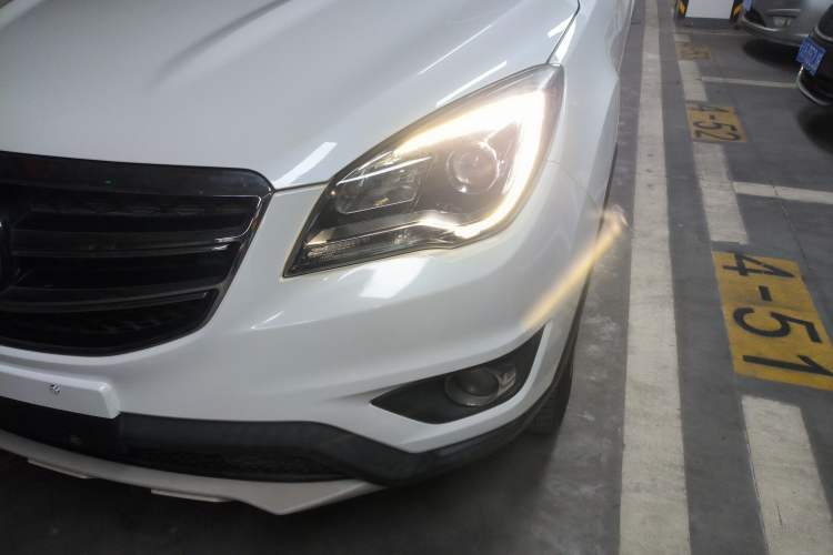 Used CHANGAN CS35 2017 1.6L Manual Luxury Model
