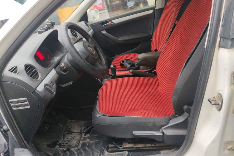 Used Volkswagen Jetta 2013 1.4L Manual Comfort Model
