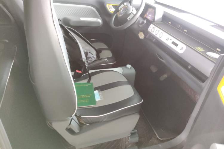 Used Wuling Hongguang MINIEV 2022 GAMEBOY 300km Urban Wind-Chasing Limited Edition Right Front Seat