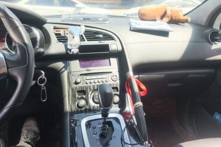 Used Peugeot 3008 2015 2.0L Automatic Trend Edition
