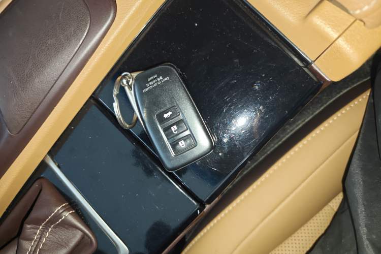 Used Lexus ES 2015 200 Elite Edition Interior 1