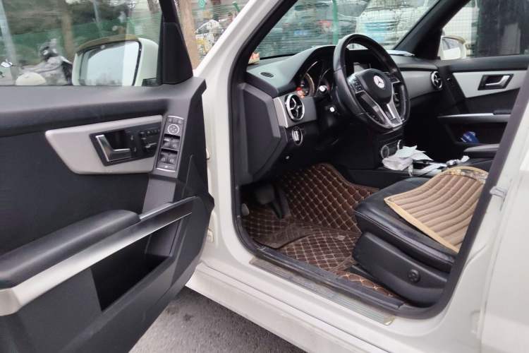 Used Mercedes-Benz GLK-Class 2015 GLK 260 4MATIC Dynamic Edition Ultimate Version
