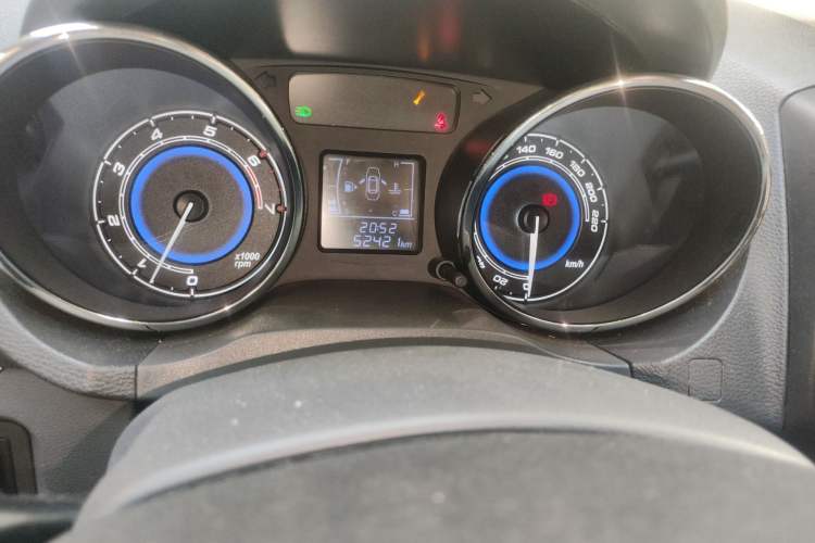 Used Cowin E3 2018 1.5L Manual Luxury Model
