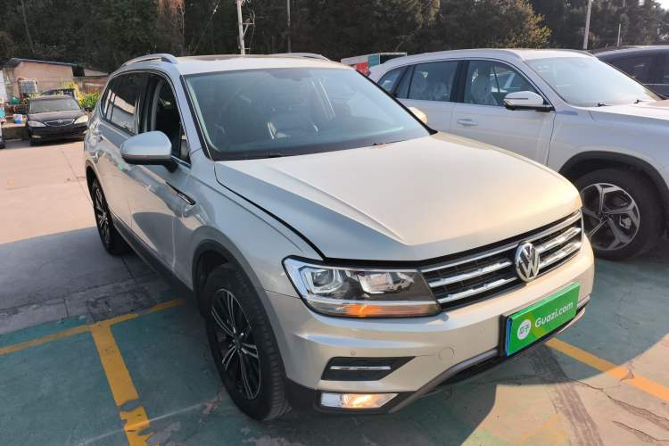 Used Volkswagen Tiguan L 2021 330TSI Automatic Two-Wheel Drive Smart Edition
