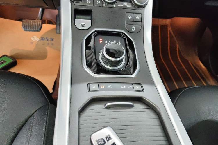 Used Land Rover Range Evoque 2018 240 PS SE Smart Brilliance Edition